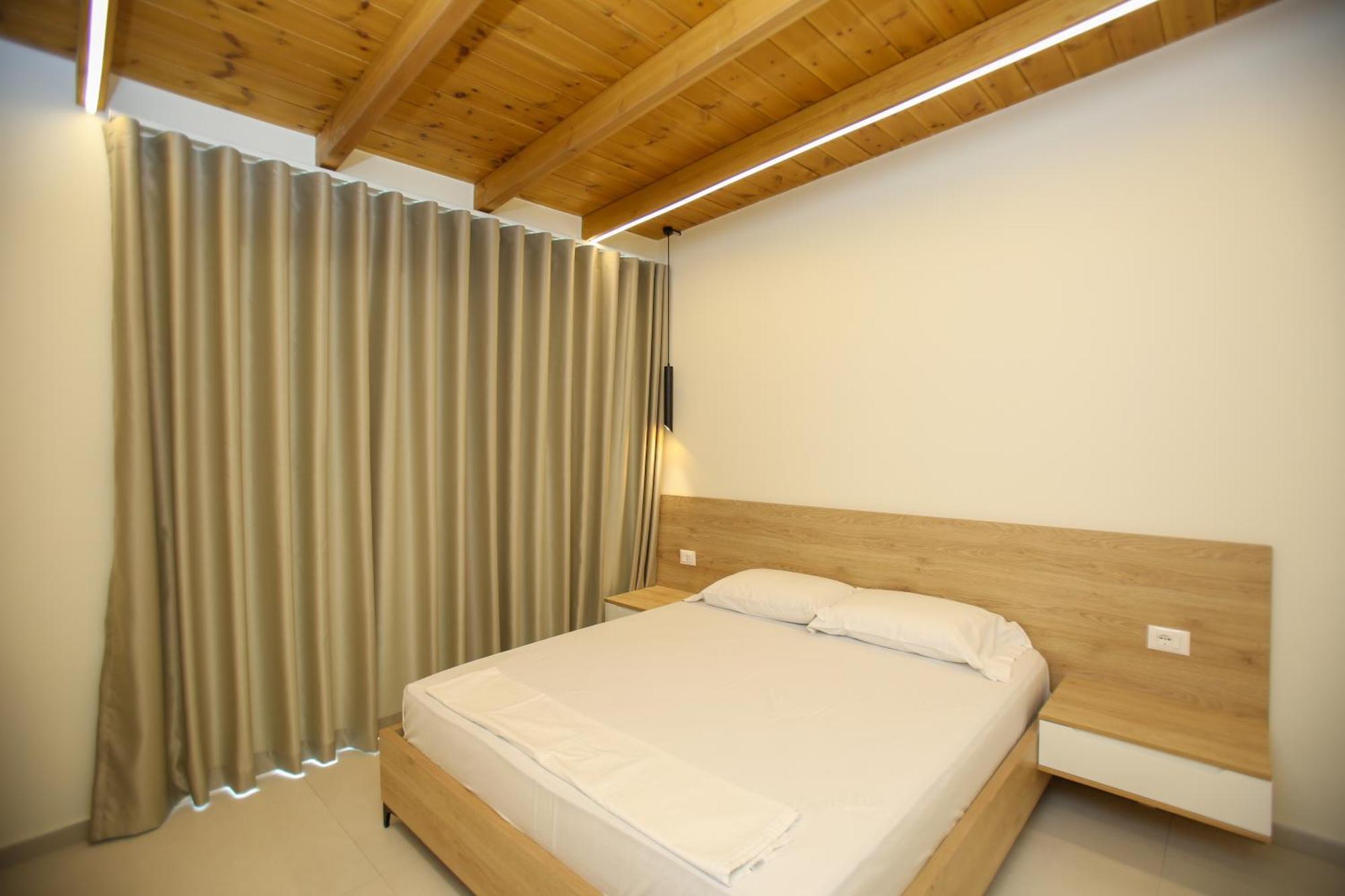 Apartment The Rooftop 2 *